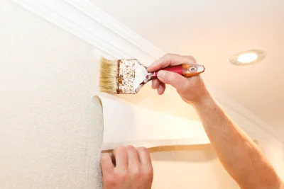 Pose de papier peint aux Trois-Pierres — revêtements muraux et toiles de verre